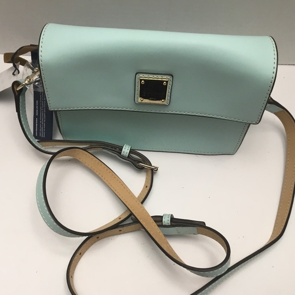 Dooney & Bourke Handbags - Authentic Dooney and Bourke Crossbody bag